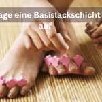 Trage eine Basislackschicht auf