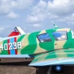 Das-Flugzeug-in-dem-Christian-Oliver-seine-Toechter-und-Robert-Sachs-sassen