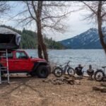 Den-Sommer-mit-Elektrofahrraedern-geniessen