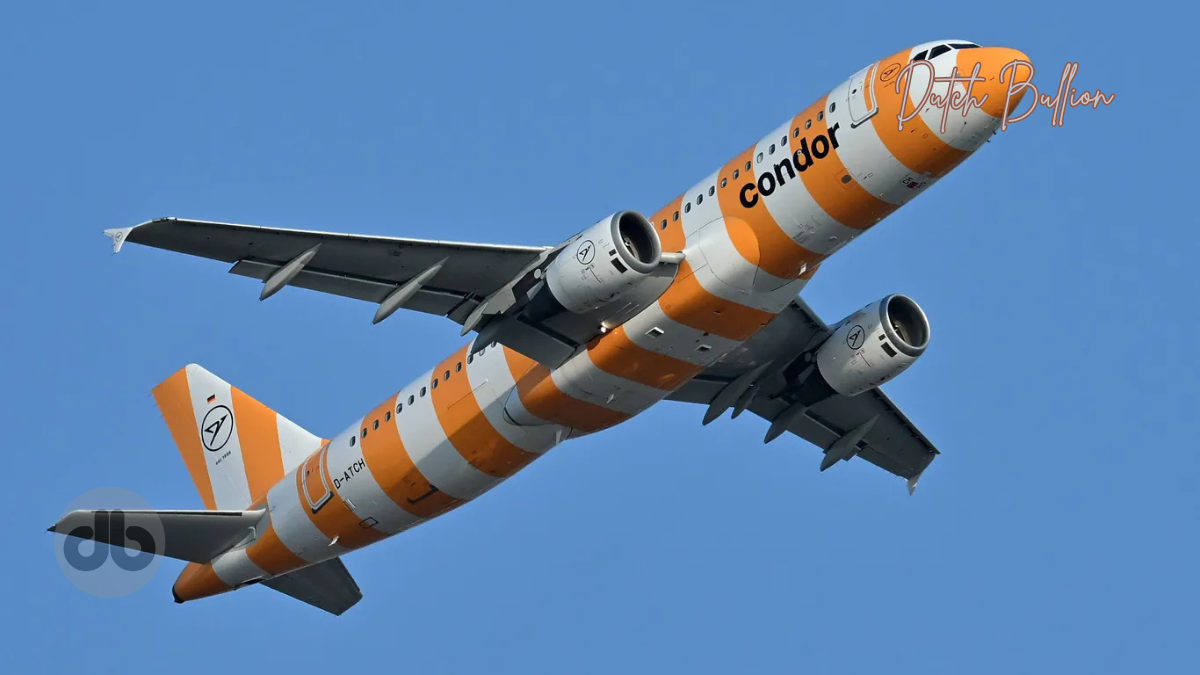 Eine Condor-Maschine beim Abheben (Symbolbild) Eine Boeing 737-200 von Condor musste auf dem Weg nach Düsseldorf in Italien notlanden. Eine Condor-Maschine beim Abheben (Symbolbild) Eine Boeing 737-200 von Condor musste auf dem Weg nach Düsseldorf in Italien notlanden.