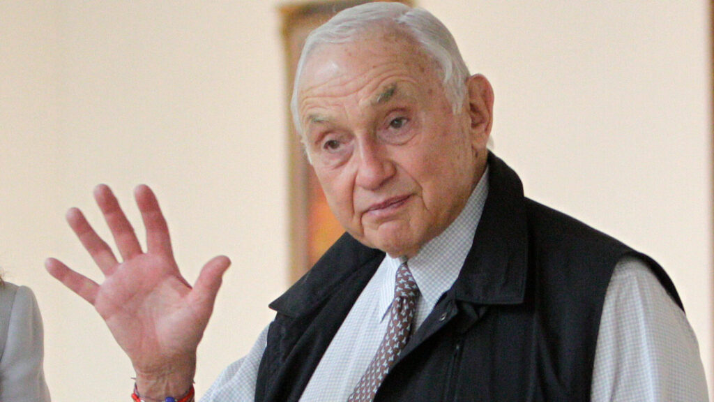  Les Wexner