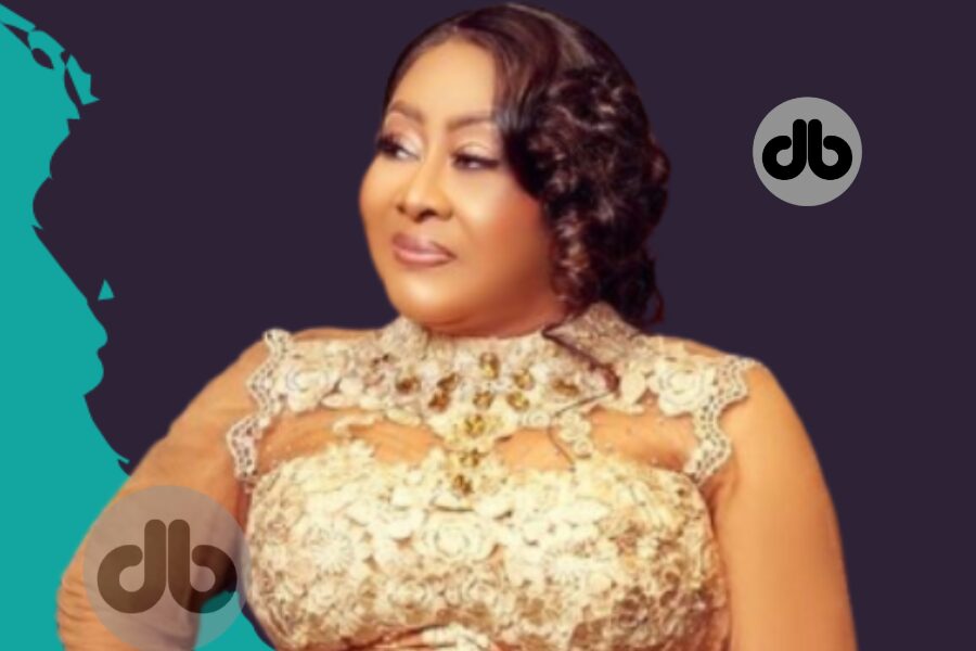 „My Tiny Me“: Rita Daniels lädt Omugwo auf und stellt Regina Daniels stolz vor!