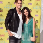 Victoria-Justice-Boyfriend-Teen-Choice-Awards-Red-Carpet