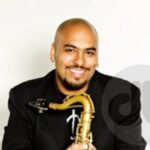 Wer-ist-Troy-Roberts