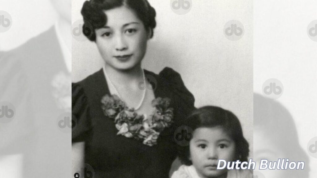Yoko Ono mit Sohn                    
                      
                      
  