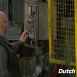 arbeiter-in-einer-fabrik-in-deutschland