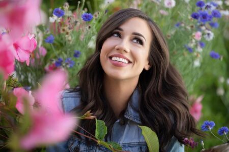 Colleen Ballinger Reinvermögen: Wie reich ist diese Berühmtheit?  Luxuriöser Lebensstil!