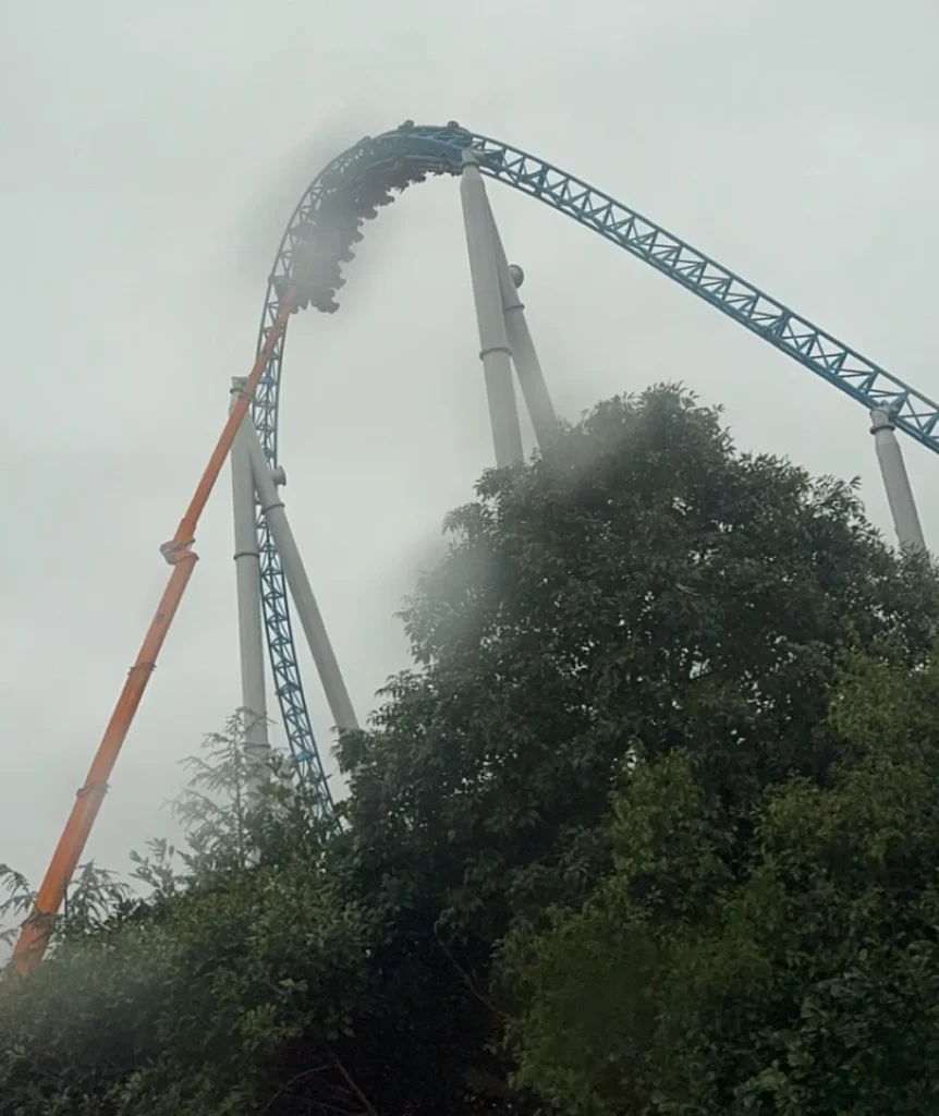 Schockmoment im Europa-Park Rust: Achterbahn Blue